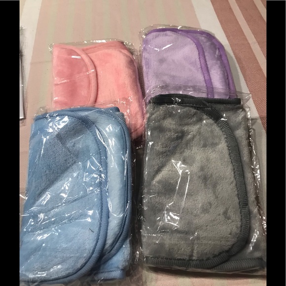 New in Package. Face Cleaner/Makeup Remover MicroFiber Towel Set. - Picture 3 of 7